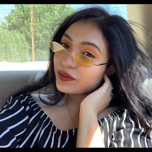 Meet your Posher, Violet